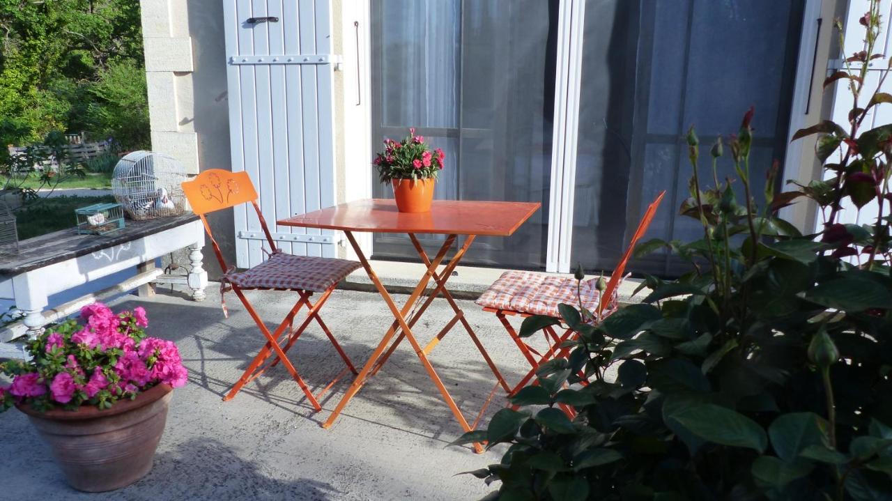 Appartamento Le Cabanon Crillon-le-Brave Esterno foto